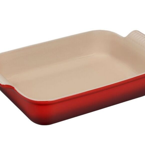 Le Creuset 32CM Rectangular Baking Dish- Cerise - Picture 2 of 10